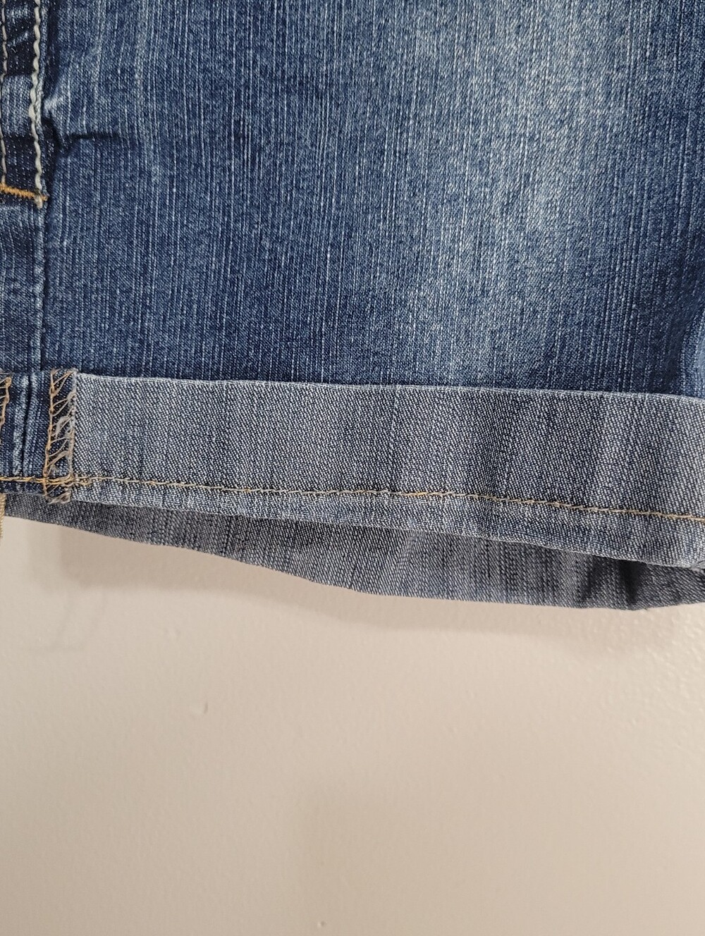 Women's Wallflower Denim Shorts, Stitched, Low Rise, Cuffed Cut-Off, Size 7 - Picture 4 of 11